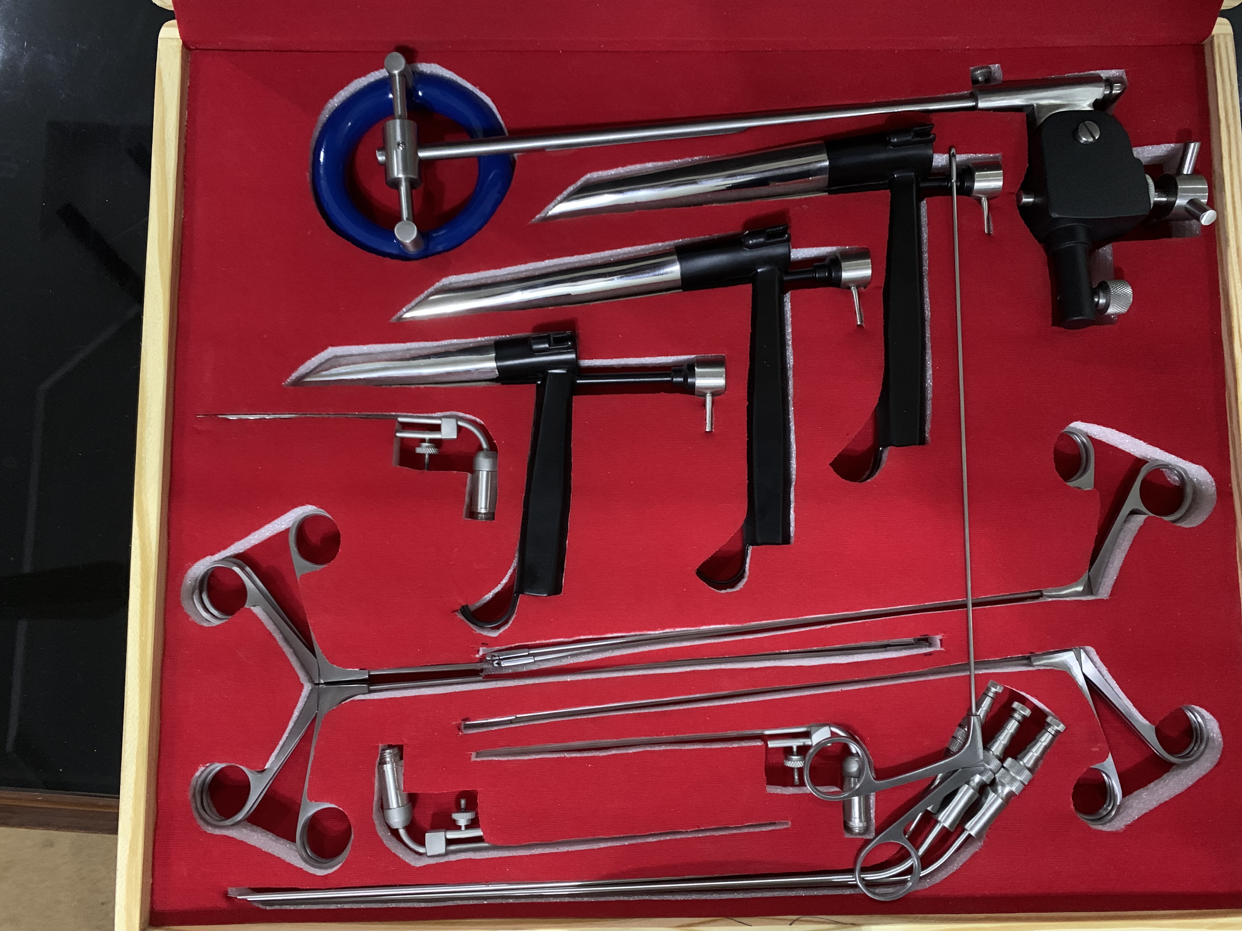 Direct laryngoscope