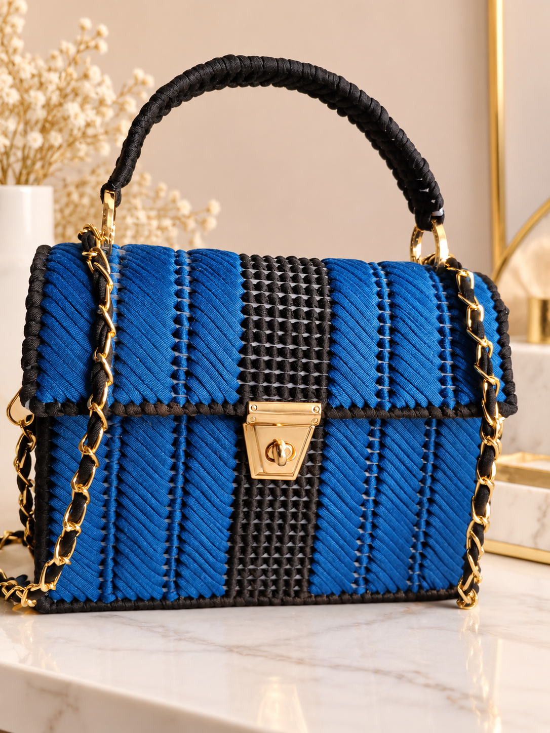 NOVO WEAVE – Black and Zic Chain Bag